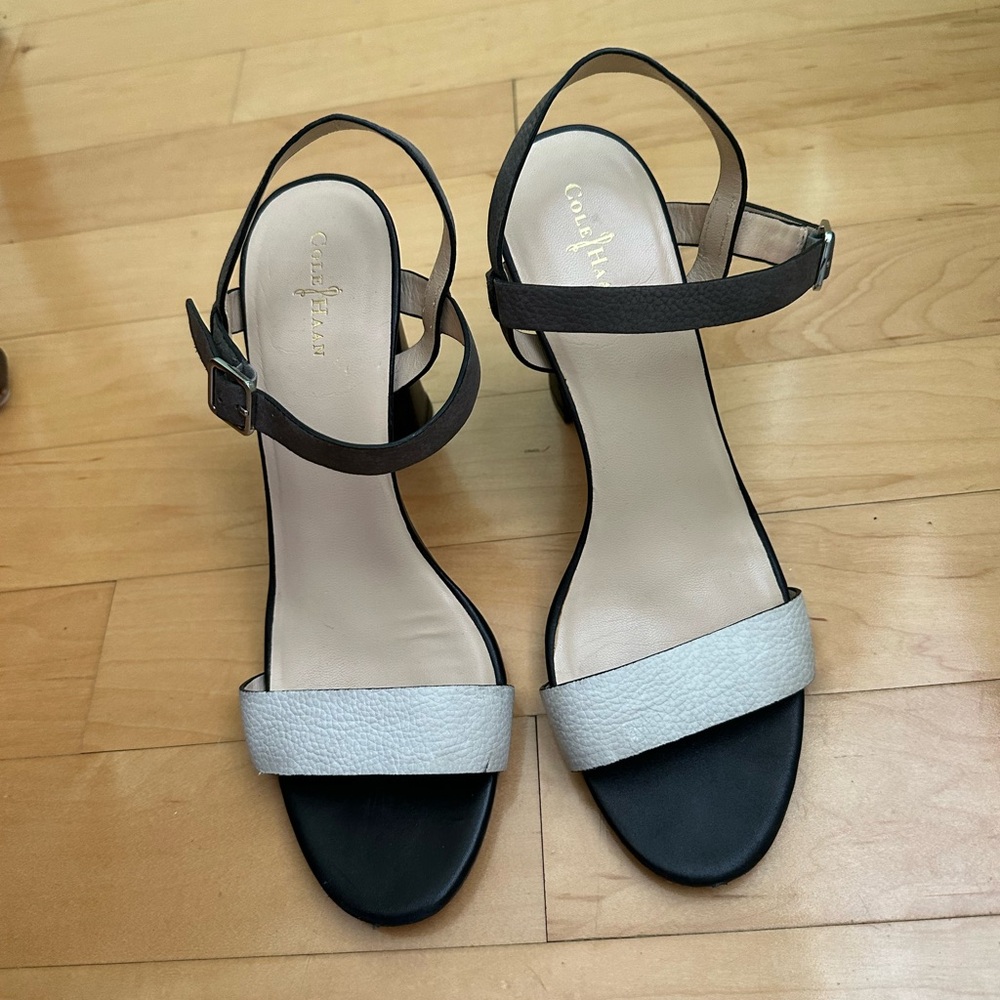 cole haan light grey and black block heel round open toe